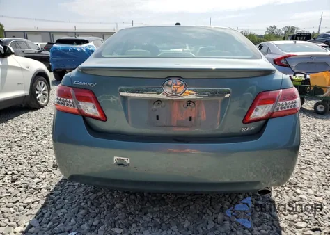 2011 Toyota Camry Base z USA, uszkodzony, nr VIN 4T4BF3EK5BR122000